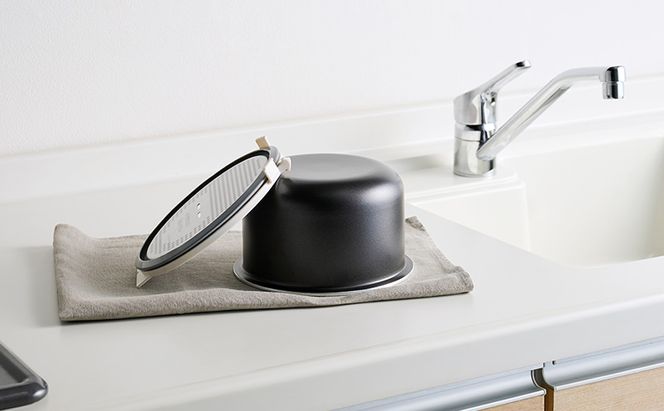 炊飯器 3合 銘柄炊き ジャー炊飯器 RC-MSA30-W ホワイト アイリスオーヤマ 炊飯ジャー 白米 無洗米 早炊き エコ 麦飯 玄米 雑穀米 おかゆ 炊込み 一人暮らし 食欲の秋特集 