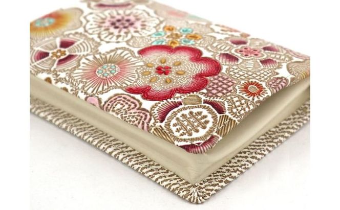 【文庫屋大関】箱まち小銭入れ 春らんまん〈茜〉【皮革工芸品】 革製品 工芸品 民芸品 牛革 財布 小銭入れ 小物入れ お祝い ギフト プレゼント 墨田区 東京都