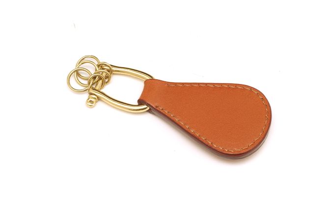 あぶみキーホルダー キャメル＜名入れ有・無＞ いたがき キーホルダー チャーム 革 革製品 レザー 牛革 ギフト プレゼント おしゃれ シンプル ファッション 北海道 赤平