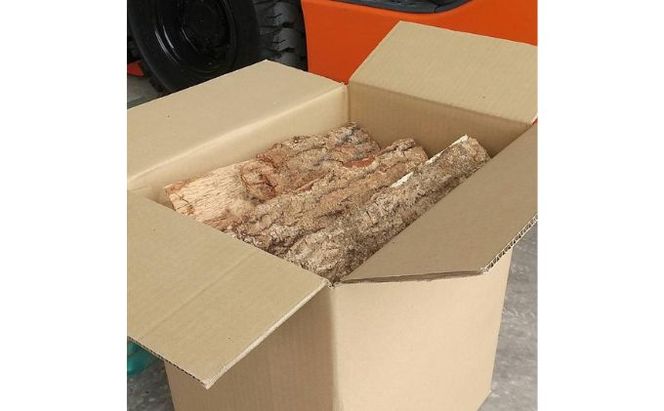 2026年10月上旬より順次出荷　株式会社樹工舎の「薪ぼうず」乾燥薪ミックス 20kg クヌギ・コナラ・アベマキ・サクラ キャンプ  薪 まき 