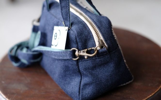 ヤシラミ花織 ランチポーチ+plus 格子モダン (紺色・グレー系織物) ハンドバッグ 手提げバッグ 小さめ おしゃれ レディース 沖縄市 / FABRIC SHOP MINAMI[BCCS002-01]