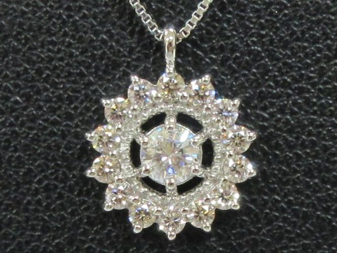 Pt950 Dカラー H&Cダイヤペンダント SWCB009-pt