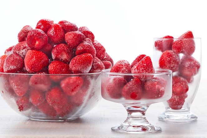 冷凍 いちご 博多あまおう 1kg [やまやコミュニケーションズ 福岡県 筑紫野市 21761280] あまおう 苺 イチゴ 果物 フルーツ 1キロ