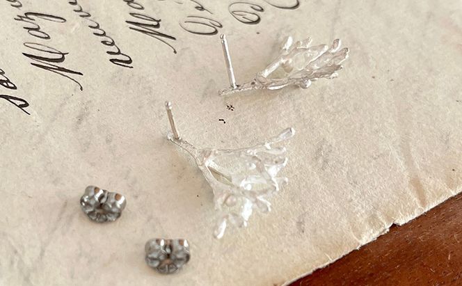 ヤドリギminiピアス（SV）/ YUKIKO MATSUI アクセサリー ファッション シンプル ギフト 