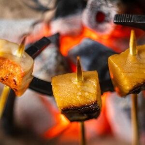 【ふるさと納税】御宿コトブキ 快眠セラピー付き 1泊2食 飲み放題 ペア 平日 宿泊券 2名様 1枚 洋室（ツイン） 夕食 朝食 ドリンク 囲炉裏会席 蒸籠蒸し 但馬牛 お肉 蟹 カウンセリング お食事券 施設利用券 チケット 旅館 温泉 旅行 観光 兵庫県 新温泉町 送料無料