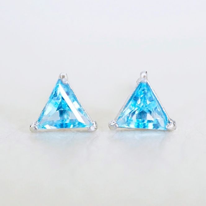 ピアス イヤリング お揃い クリスタルガラス 花 アシンメトリー