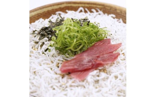 【CF-R7hbk】釜あげちりめん丼セット 80g×6P 6食分 タレ・薬味付き シラス おじゃこ ちりめんじゃこ ふわふわ 国産 釜揚げ しらす丼 海鮮丼 ごはん ご飯 おつまみ セット お取り寄せ 美味しい 贈り物 ギフト