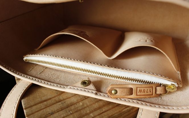 伊賀牛革トートバッグ＜ステッチ：色選択可＞ work0004