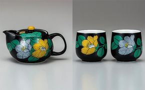 九谷焼　ポット急須・組湯呑　金銀彩椿（網付） a03 インテリア 工芸品 装飾品 