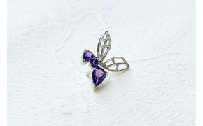 【プレゼント包装付き】ミツバチ ピンバッジ（SV /アメジスト） 232238_WW141