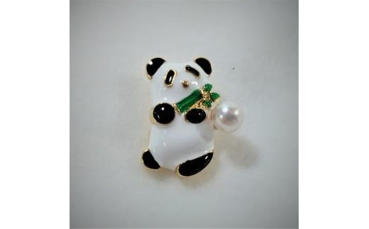 10-65伊勢志摩あこや本真珠ブローチピン(パンダ)