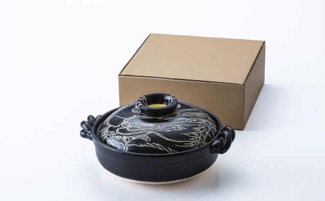 【萬古焼】暮らしの美術品 絵付けアーティストの個性が光るHandmade土鍋。絵付けART工房・平尾製陶 9寸 破墨彩土鍋 「昇り竜」【手描き、土鍋、ハンドメイド、アート、デザイン、鍋、 家庭用、4人用、4人前、家族、冬、煮込み、手芸、工芸、三重県、四日市市、ふるさと納税】
