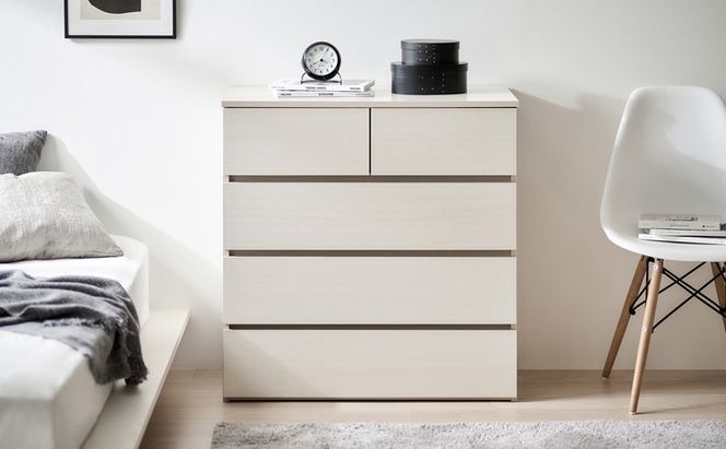 組立簡単ウッドチェスト KKWCー790 ホワイト チェスト 4段 タンス 箪笥 収納 アイリスオーヤマ ローチェスト 衣装ケース 組み立て簡単 工具不要 引き出し 開閉スムーズ 北欧 おしゃれ シンプル 衣類 服 収納ケース 衣類収納ケース