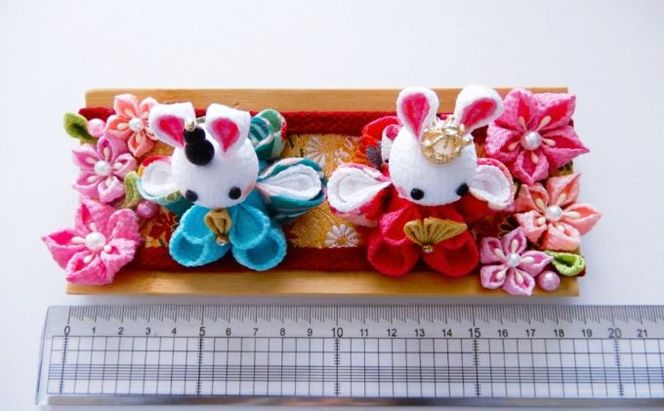 雛人形 つまみ細工 お雛様 桃の節句 節句人形 ぬいぐるみ うさぎ 伝統工芸 手のひら コンパクト 縁起 可愛い 人形 手作り 和風 豪華 受注生産 つまみ細工工房ちより。 送料無料 岐阜県 安八町