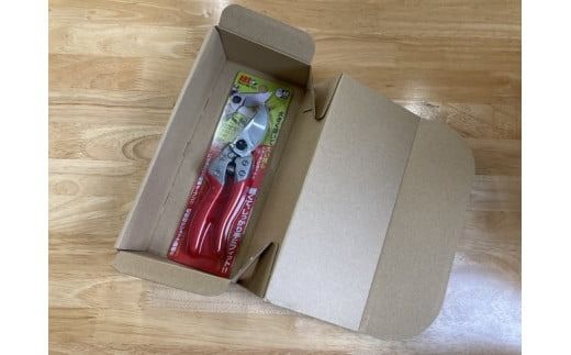 【プロ用刃物のアルス】アルスの剪定鋏ブイエスエイト　（VS-8Z）