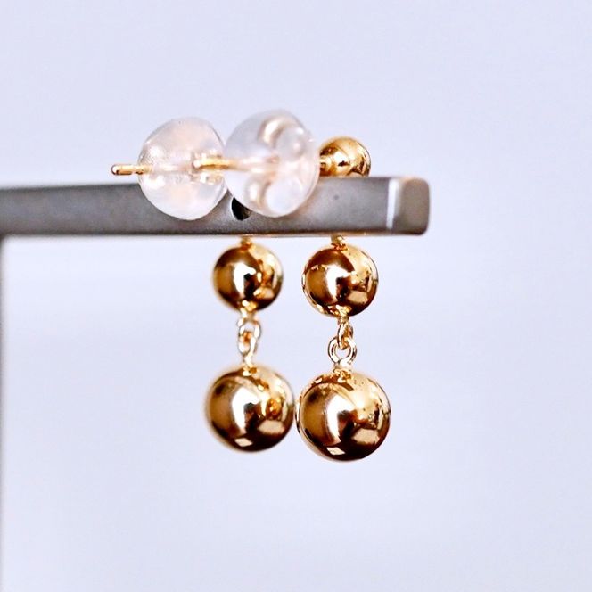 K18(18金) イエローゴールド 地金 ボール 3連 ピアス 保証書付 M760-1 242-030-b