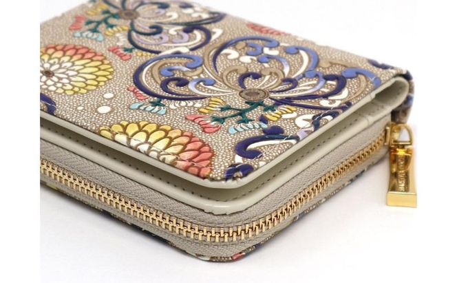 【文庫屋大関】二つ折りファスナーミニ財布 乱菊＜青紫＞【皮革工芸品】財布 二つ折り 小物 お札 カード 小銭 コンパクト 牛革 手作り 日本製 墨田区 東京都