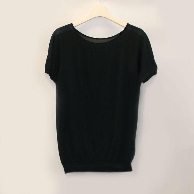 【伊と幸】《白生地の老舗が贈る》姫＋ウォッシャブル シルクニット 半袖(Mサイズ・ブラック)｜京都 人気 インナー 肌着［ 京都 老舗 絹 ファッション レディース 人気 おすすめ ギフト お取り寄せ 通販 送料無料 ふるさと納税 ］ 261009_B-AZ47