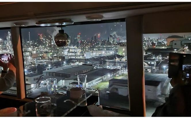 【人気ドラマで紹介】レストランバスの川崎工場夜景コース『フレンチとお酒と川崎工場夜景を楽しむ夜』のご予約に使えるWEBクーポン【９，０００円分】