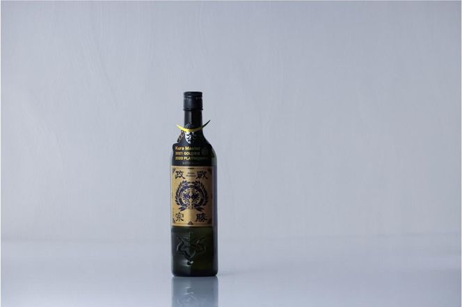 勝山 純米大吟醸 戦勝政宗（せんしょうまさむね）　【 お酒 日本酒 晩酌 バレンタイン 父の日 贈答 お土産 ハレの日 仙台の銘酒 香り豊か ふくよか 】 041009_AE006