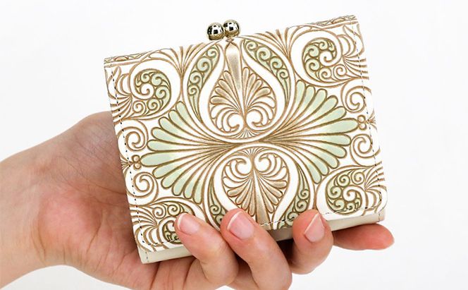 【文庫屋大関】三つ折りミニ財布　ロカイユ（ペールカーキ）【皮革工芸品】 ファッション 小物 民芸品 お札 カード 小銭 手のひらサイズ コンパクト 大人かわいい 牛革 手作り 国産 