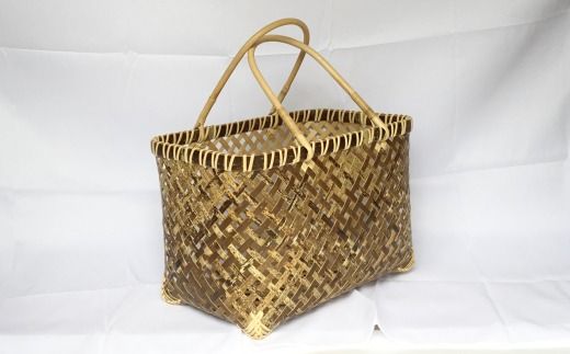 【 ハンドメイド 】 竹細工 虎竹 四ツ目 買い物篭 バッグ かご カゴ 篭 若鮎クラフト 工芸品 日用品 雑貨 インテリア バンブー 職人 手作り 上品 高級感 おしゃれ 国産 土佐 高知県 高知 四万十市 四万十 しまんと お取り寄せ 25-83