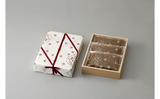 【はれま】チリメン山椒144g(48g×3袋)｜京都 老舗 ちりめん山椒 人気［ ちりめん山椒発祥 有名店 保存料無添加 グルメ おじゃこ しらす ご飯のお供 肴 魚 海鮮 ギフト プレゼント 人気 おすすめ お取り寄せ 通販 送料無料 ふるさと納税 ］ 261009_A-YK006