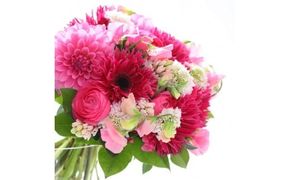 季節の花束と花瓶のセット　Mサイズ| 花 花束 花瓶 記念 サプライズ ギフト プレゼント 神奈川県 小田原市  142069_BN031
