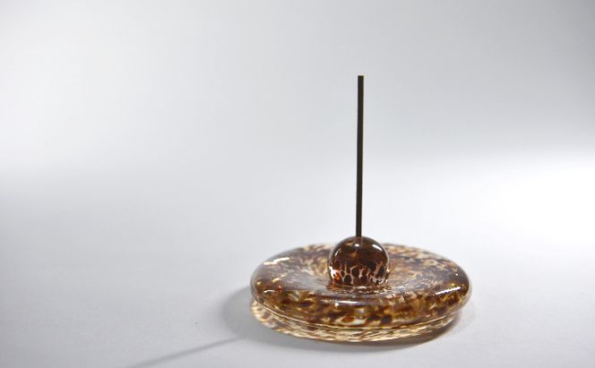 玉模様ガラスお香立て　ゴールド〈ガラス インテリア 小物 お香立て 工芸品 民芸品 雑貨〉 日用品 