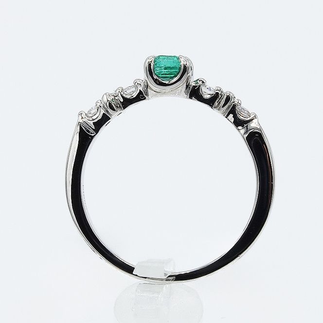 エメラルドの華　pt900 エメラルド0.45ct エメラルドの華 pt900 エメラルド0.45ct （中古】PT900 EMERALD