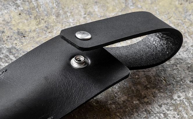 鉄板ハンドル＆レザーケース[ アウトドア キャンプ バーベキュー BBQ ] 雑貨 アウトドア用品 キャンプ用品 調理器具 ソロキャン 調理用グッズ 鉄板用ハンドル 専用レザーケース付き 