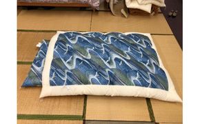 中級もめん綿入り布団　２枚　掛敷セット（お客様用に最適）向かい鶴柄【CW107W1】