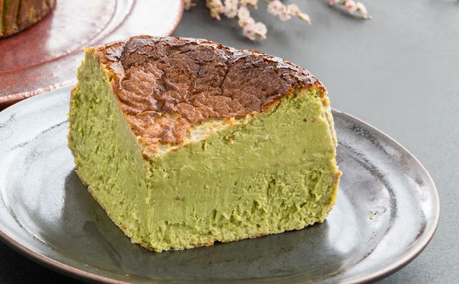 淡路島の純国産鶏の卵と国産抹茶で作るお抹茶のばすくちーず 4号サイズ　バスクチーズケーキ