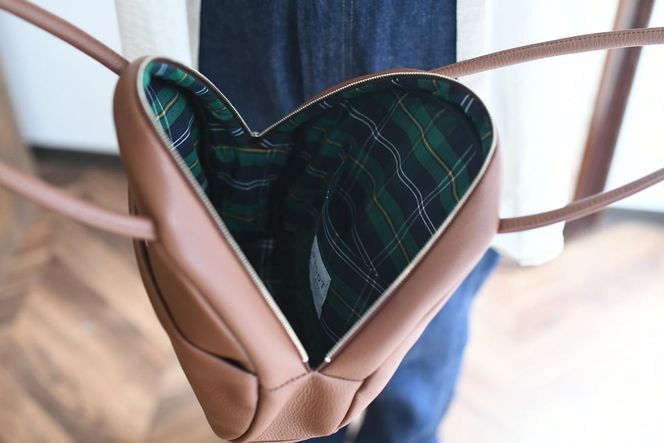 【horii.】 ラウンドバッグ "ソフト アドレ" Soft Adore（66-22）PAGOT 本革 レザーバッグ レディースバッグ ショルダー ポシェット 受注生産