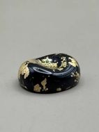 箸置き へこみ 漆黒金箔［NF218］ 303446_CU90086VC03