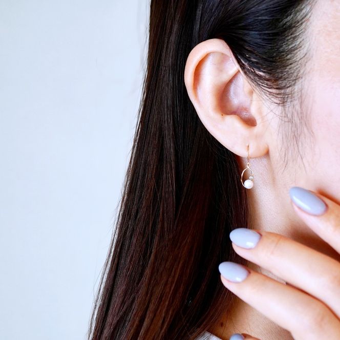 K10YG(10金) イエローゴールド 揺れる ブルートパーズ&パール ピアス 保証書付 G-034 242-044-d