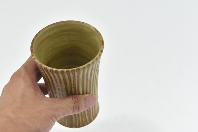 京焼「遙白釉木賊紋ふち返りビアグラス」（ピスタチオグリーン）１個〈ビアグラス グラス ふち返り 京焼 手作り 工芸品 食器 陶器 遙白釉 木賊紋〉 京焼グラス 