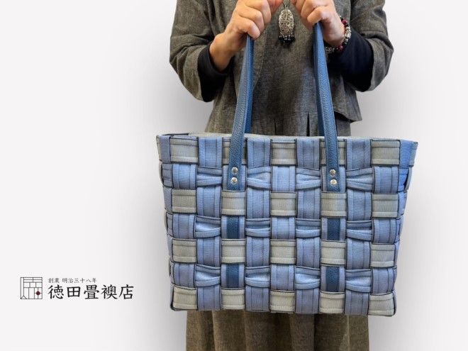 かばん おしゃれ 畳縁手編み バック ブルー×グレー リボン使い ファッション トートバッグ ファッション小物 高級畳縁 軽い オシャレ お出かけ 普段使い 
