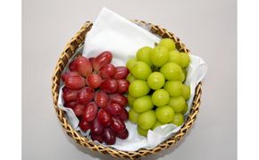 【2026年7月発送】出雲紅白　ハレの日セット（神紅＆シャインマスカット） 322032_GA001