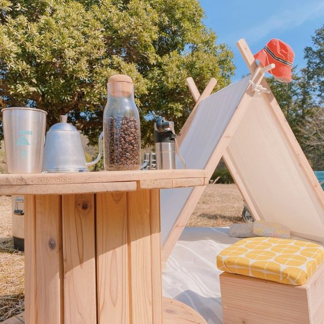 お家でキャンプ「キッズテント」＆ハンガーラック（2way）＜温もり感じる安心の天然無垢材＞〈寝具 ハンガーラック テント キャンプ 天然杉無垢材 木製 工芸品 2way 簡単組み立て 〉 