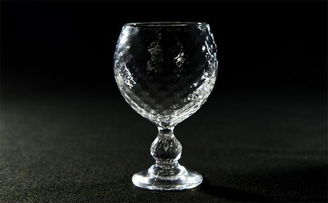 パイナップル柄ワイングラス（1脚）〈ガラス パイナップル柄ワイングラス ワイングラス コップ グラス 工芸品 食器 日用品 〉 