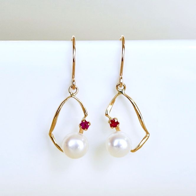 K10YG(10金) イエローゴールド 揺れる ルビー&パール ピアス 保証書付 G-034 242-044-a