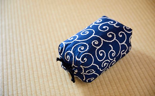 健康のお手伝い　手作り　喜楽枕　テレビ枕　正座枕(青唐草模様）　HT00081