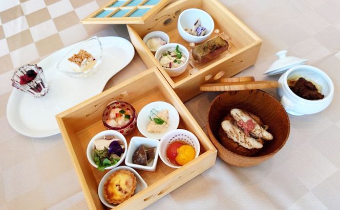 観光列車「ながら」ランチプラン 予約券（シングル） 体験 チケット 長良川 鉄道 越美南線 ローカル 優雅 客席 食の匠 ふるさと納税 特典 先行予約 情緒 街並み 癒し ローカル列車 旅 昼食 食事 付 