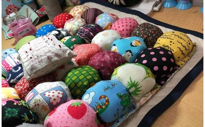 座り心地バツグン！　点で支えるパフクッション