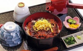 三河一色産 鰻ひつまぶし 6人前 出汁付き うなぎ処はちすか 国産 日本料理 うなぎ 真空 冷蔵 大きい 白だし かつおぶし 出汁 ひつまぶし 家族 6人前 蒲焼 お吸い物 薬味 刻み 海苔 のり わさび　セット　H026-040