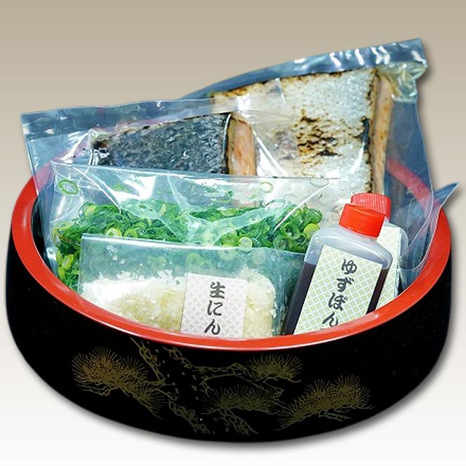 【 すえひら 】定期便 2ヵ月 岡山 名物 - さけのたたき ( 鮭のたたき ) 5人前 セット 2回 定期便 鮭 たたき 魚介類 和食 冷蔵 魚料理 一品料理 つまみ お酒のあて 肴