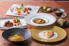 159-2015-73　大磯プリンスホテル　中国料理 滄　「琥珀コース」ペアランチ・ディナー券【 ホテル・宿泊施設 食事券 旅行 神奈川県 大磯町 中国料理ペアランチ チャイニーズランチセット ペア食事券 中国料理ランチ 中華特選ランチ ペアでホテルランチ体験 ランチ券 】