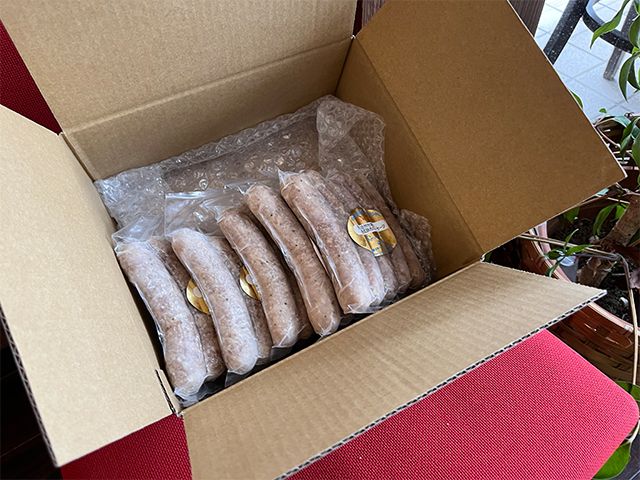 熟成豚肉 ソーセージ 5本入り 5パック セット 詰め合わせ 長谷川自然牧場 レストラン山崎 冷凍 加工肉 加工品 豚 豚肉 お肉 肉 おつまみ つまみ 惣菜 おかず 朝食 熟成豚 青森 青森県 鯵ヶ沢町