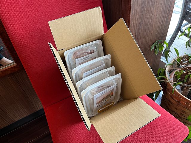 熟成豚 もも肉 ハム 4パック セット 詰め合わせ 長谷川自然牧場 レストラン山崎 冷凍 加工肉 加工品 豚 豚肉 お肉 肉 おつまみ つまみ 惣菜 おかず 朝食 夕飯 お弁当 サンドイッチ サンドウィッチ 熟成豚 ももハム 青森 青森県 鯵ヶ沢町